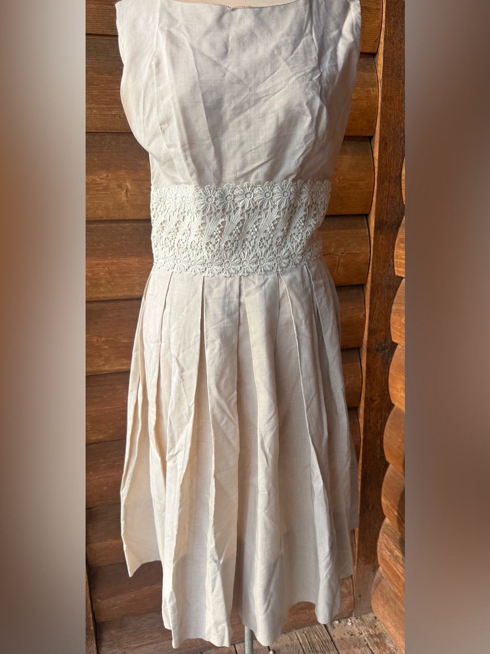 Vintage 1960’s Classic Cream Lace-Waist dress